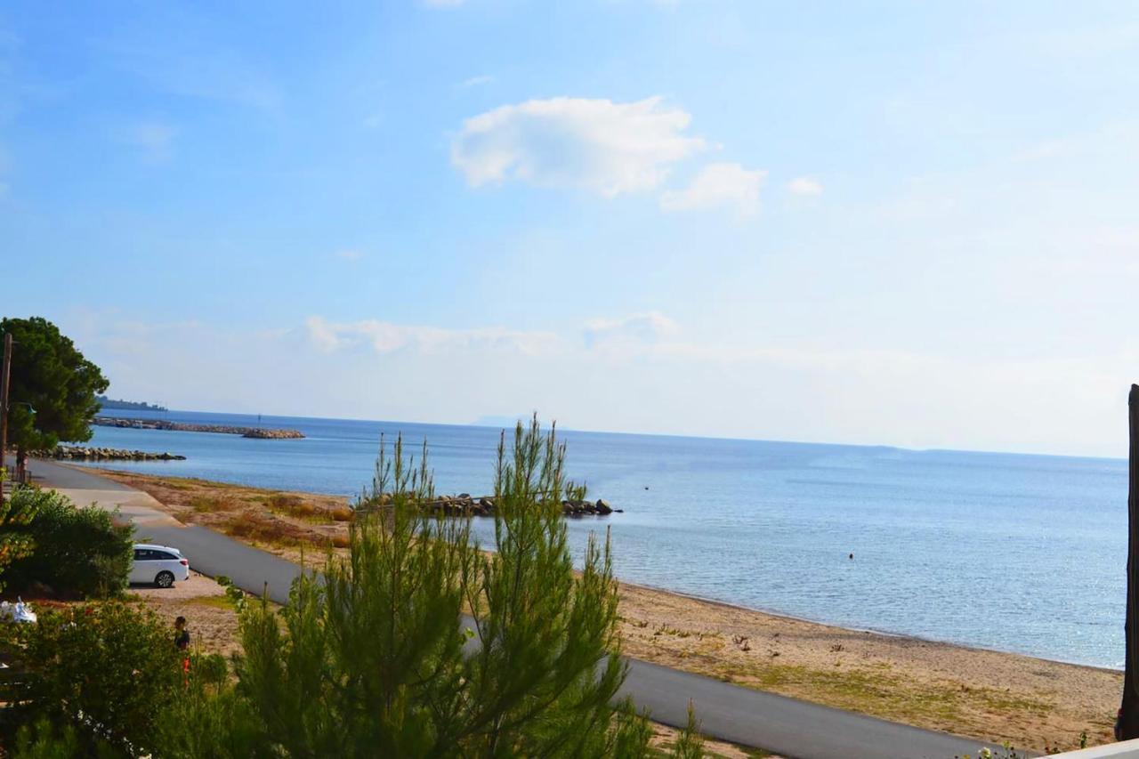 Lemon Beach Front Apartment, Nikiti 외부 사진